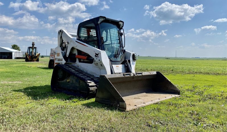 
								2013 Bobcat T650 Compact Track Loader full									
