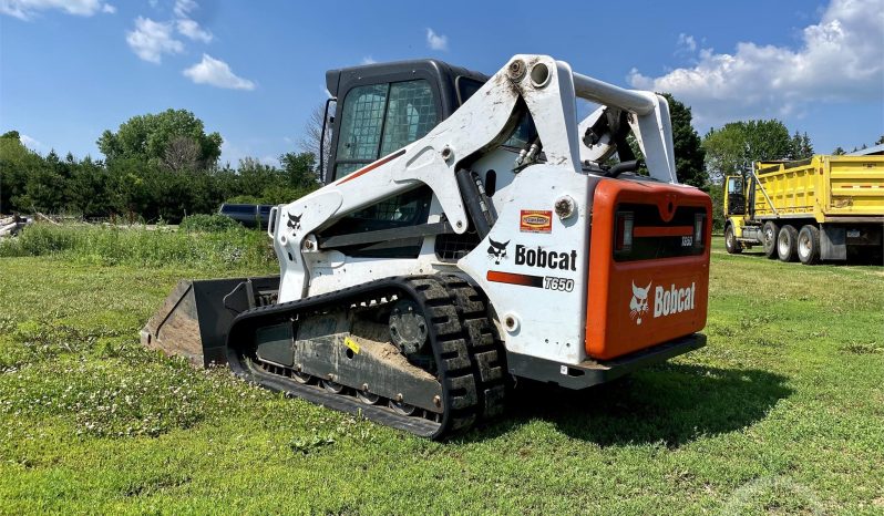 
								2013 Bobcat T650 Compact Track Loader full									