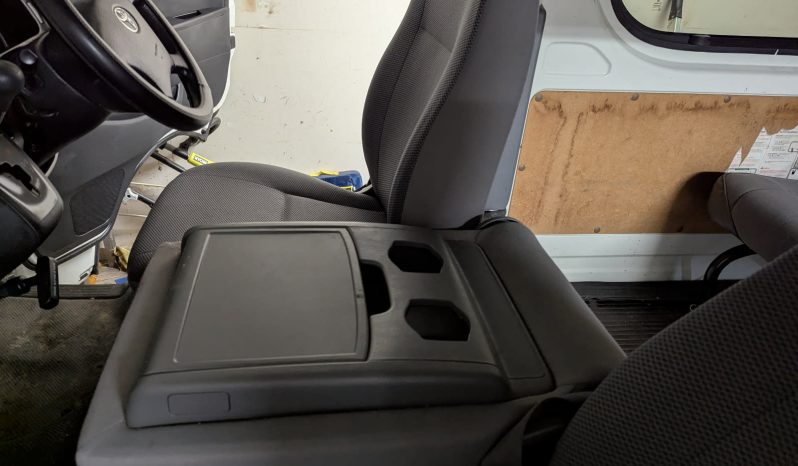 
								2010 TOYOTA HIACE LWB 4 SP Auto full									