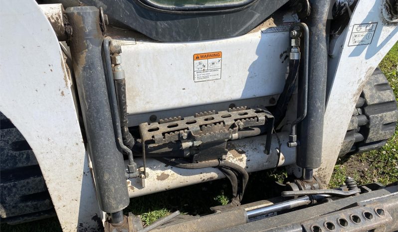 
								2013 Bobcat T650 Compact Track Loader full									