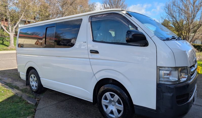
								2010 TOYOTA HIACE LWB 4 SP Auto full									