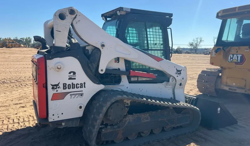 
								2017 Bobcat T770 High Flow 2-Speed full									