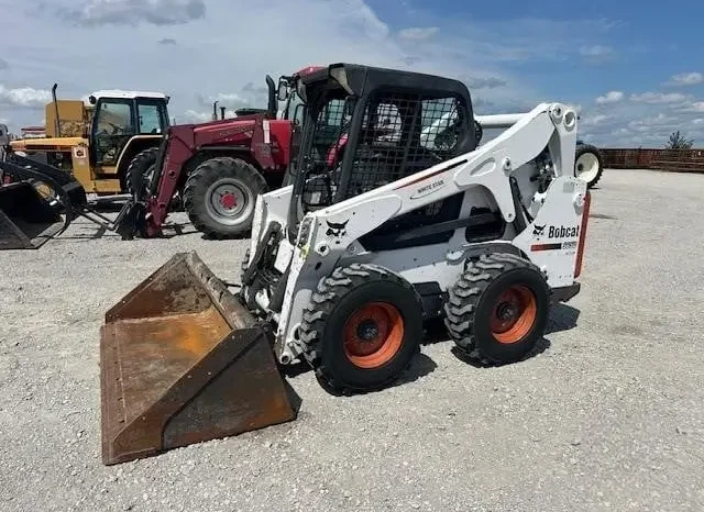 
								2010 Bobcat S650 Skid Steer full									