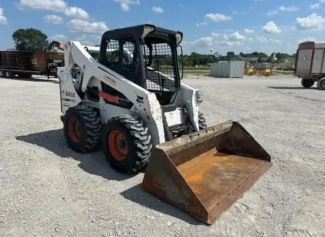 
								2010 Bobcat S650 Skid Steer full									